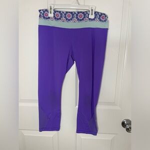 Lululemon Run Inspire crop II 21” Color: Power purple/Twiggy Size 8